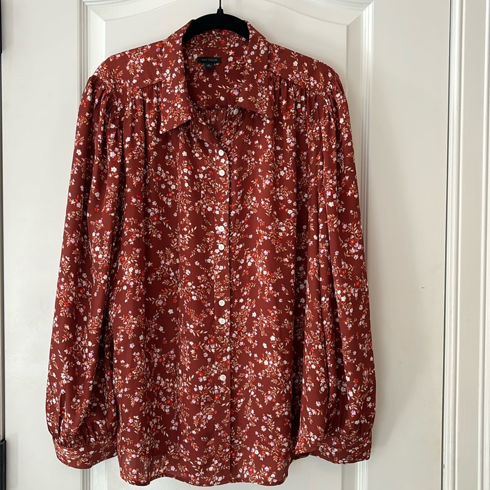 Floral Button-Up Long-Sleeve Blouse